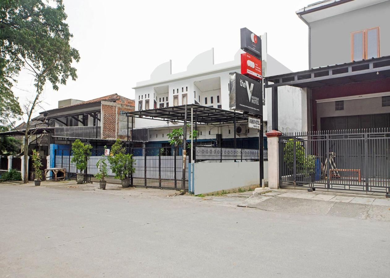 OYO 2554 Hotel Arimbi Lama Dewi Sartika Bandung Exterior foto
