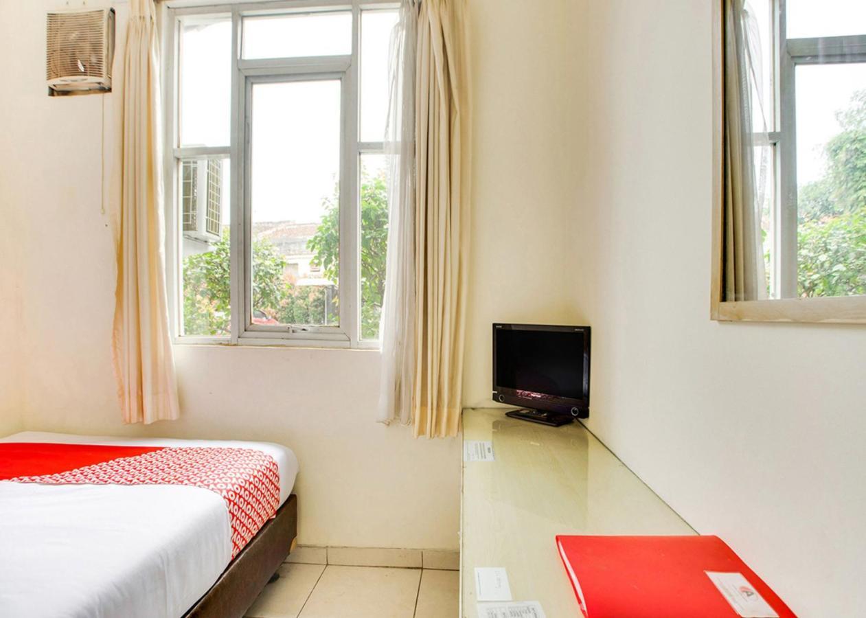 OYO 2554 Hotel Arimbi Lama Dewi Sartika Bandung Exterior foto